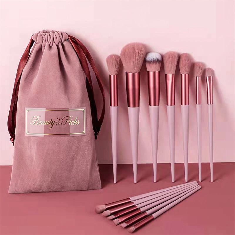 13-piece makeup brush set in pink with velvet drawstring pouch